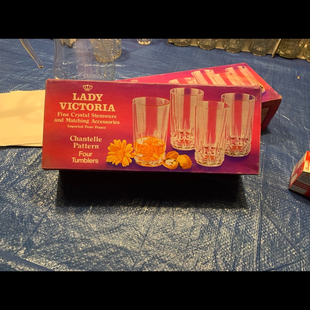 Lady Victoria fine crystal stemware & accessories